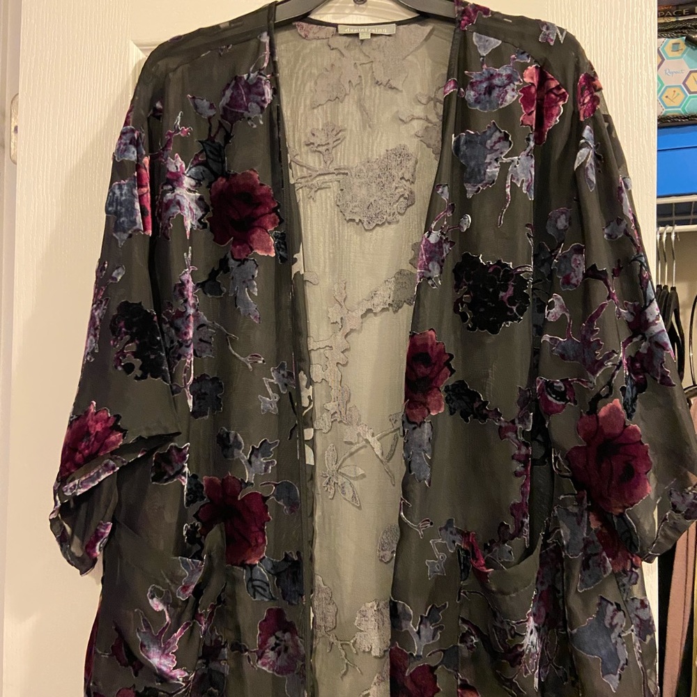 Daniel Rainn 2xl cover up/kimono